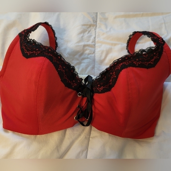 Frederick red with black lace 32D - Picture 6 of 15